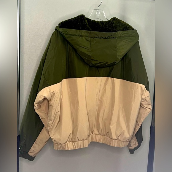 TNA Green and Beige bomber jacket with sherpa lining and zipper. - Picture 2 of 4